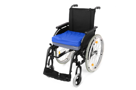 Colchón de asiento de presión alterna para usuarios de sillas de ruedas Colchón de celdas de aire autoinflados para alivio de llagas por presión impermeable proveedor