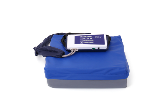 Colchón de asiento de presión alterna para usuarios de sillas de ruedas Colchón de celdas de aire autoinflados para alivio de llagas por presión impermeable proveedor